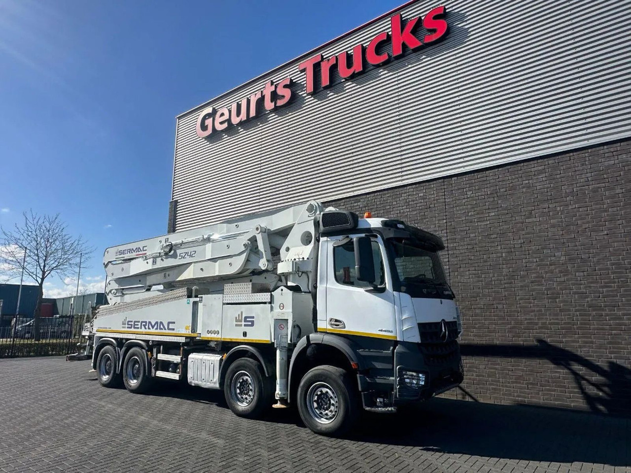 Mercedes-Benz Arocs 4451 8X4 + SERMAC 5Z42 BETONPOMP/BETONPUMP - Автобетононасос: фото 5 Mercedes-Benz Arocs 4451 8X4 + SERMAC 5Z42 BETONPOMP/BETONPUMP - Автобетононасос: фото 5