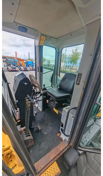 New Holland RG 200 B MOTORGRADER + RIPPER FROM 2012 HOURS 4237 в лизинг New Holland RG 200 B MOTORGRADER + RIPPER FROM 2012 HOURS 4237: фото 9