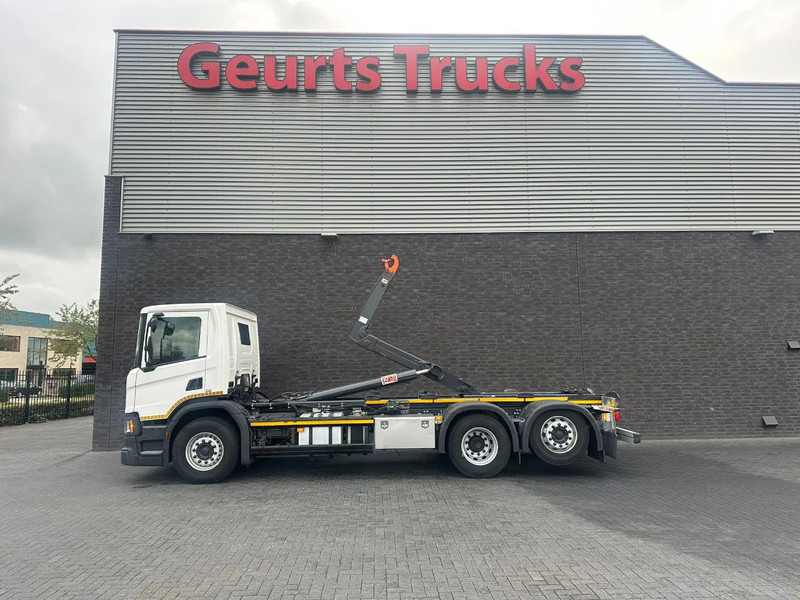 Scania P280 6X2 + AJK/1924 HLF20-6430 HAAKARMSYSTEEM / ABROLLKIPPER / HOOKLIFT - Крюковой мультилифт: фото 1 Scania P280 6X2 + AJK/1924 HLF20-6430 HAAKARMSYSTEEM / ABROLLKIPPER / HOOKLIFT - Крюковой мультилифт: фото 1