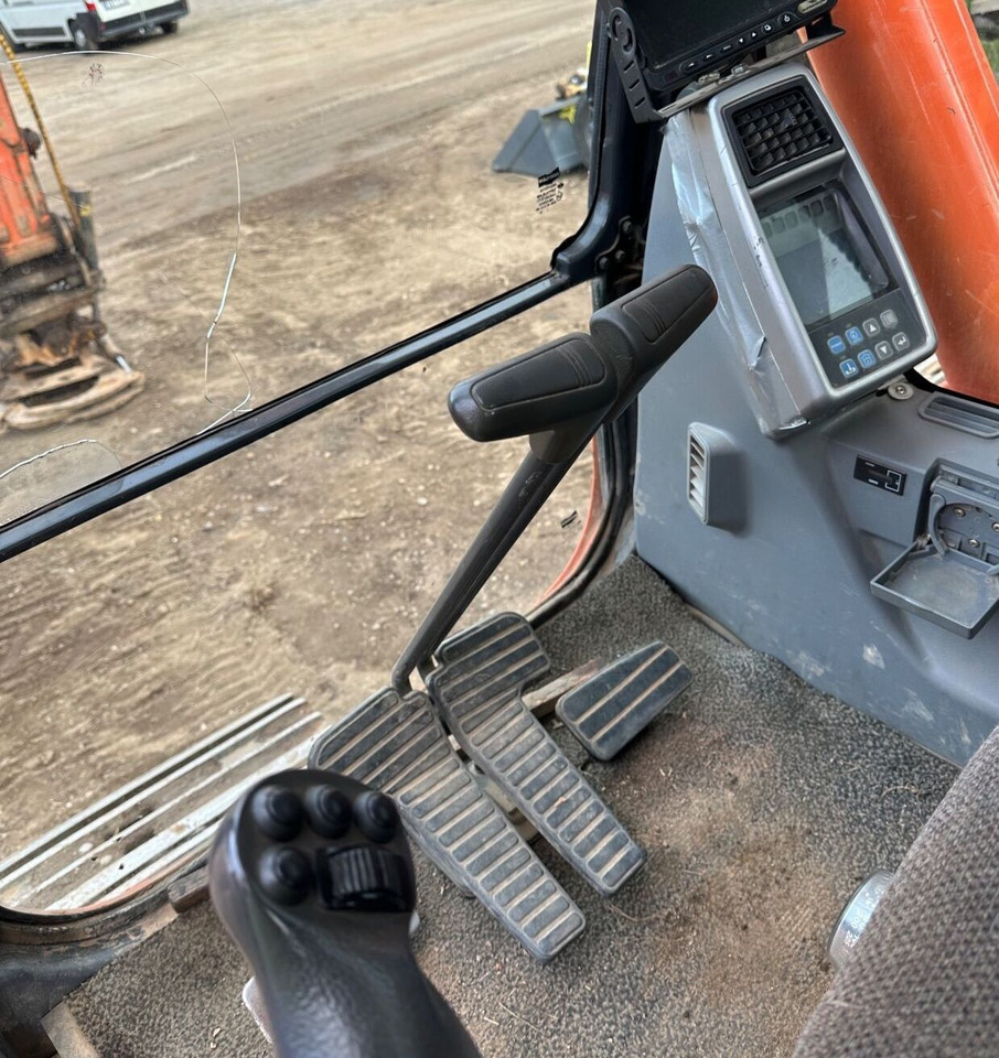 DOOSAN DX 225 LC - Гусеничный экскаватор: фото 5 DOOSAN DX 225 LC - Гусеничный экскаватор: фото 5