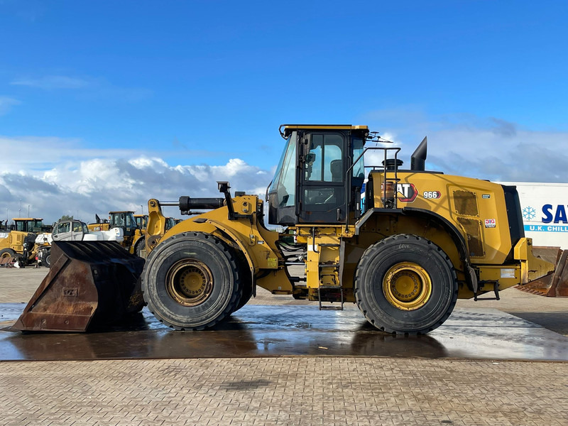 Колёсный погрузчик Caterpillar 966: фото 1