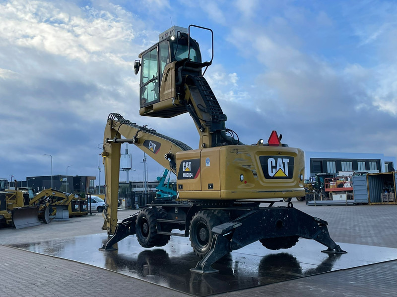 Caterpillar MH3024 - Колёсный экскаватор: фото 3 Caterpillar MH3024 - Колёсный экскаватор: фото 3