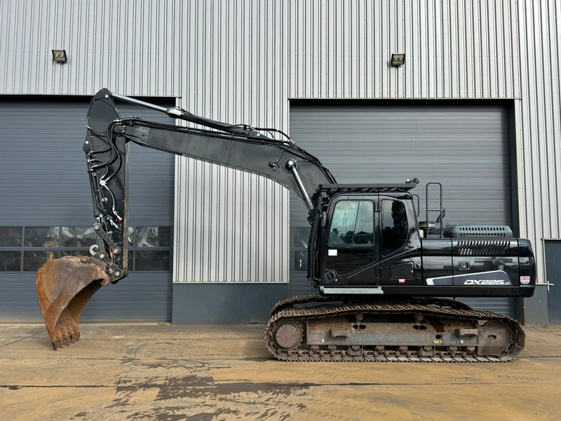 Doosan DX225LC-5 - Гусеничный экскаватор: фото 1 Doosan DX225LC-5 - Гусеничный экскаватор: фото 1
