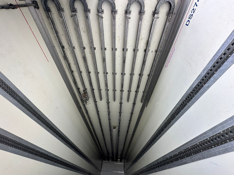 Полуприцеп-рефрижератор Gray and Adams Meat Hook Thermo King SLXE 400: фото 20