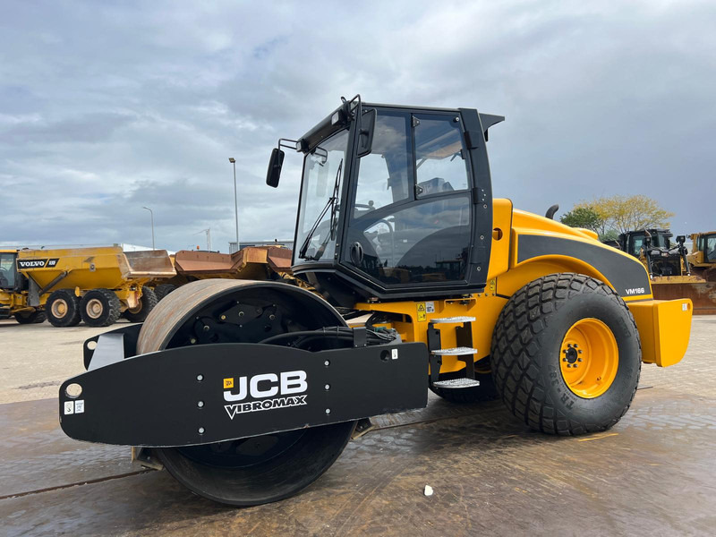 JCB VM166D - Каток: фото 1 JCB VM166D - Каток: фото 1