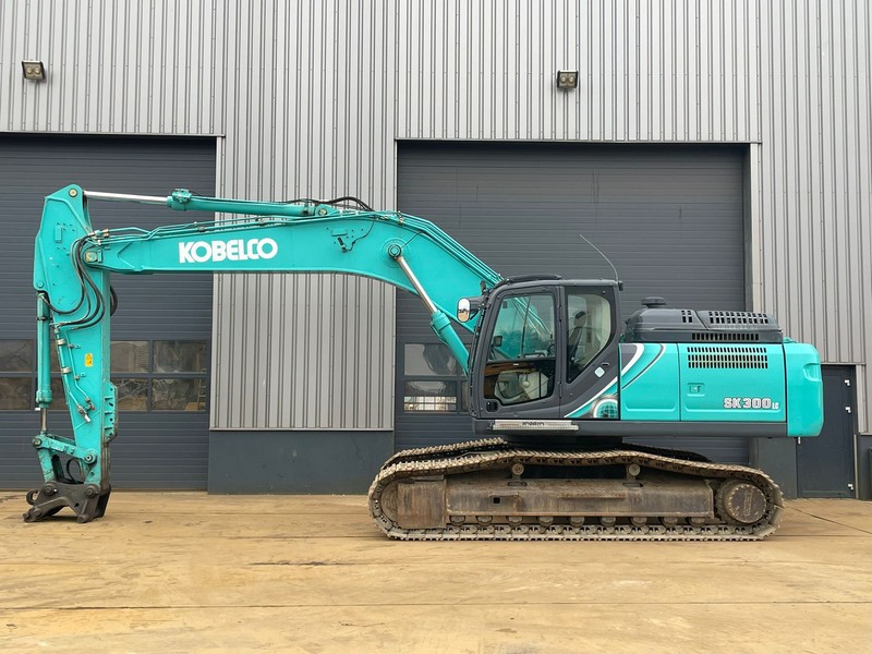 Kobelco SK300LC-10E - Гусеничный экскаватор: фото 1 Kobelco SK300LC-10E - Гусеничный экскаватор: фото 1