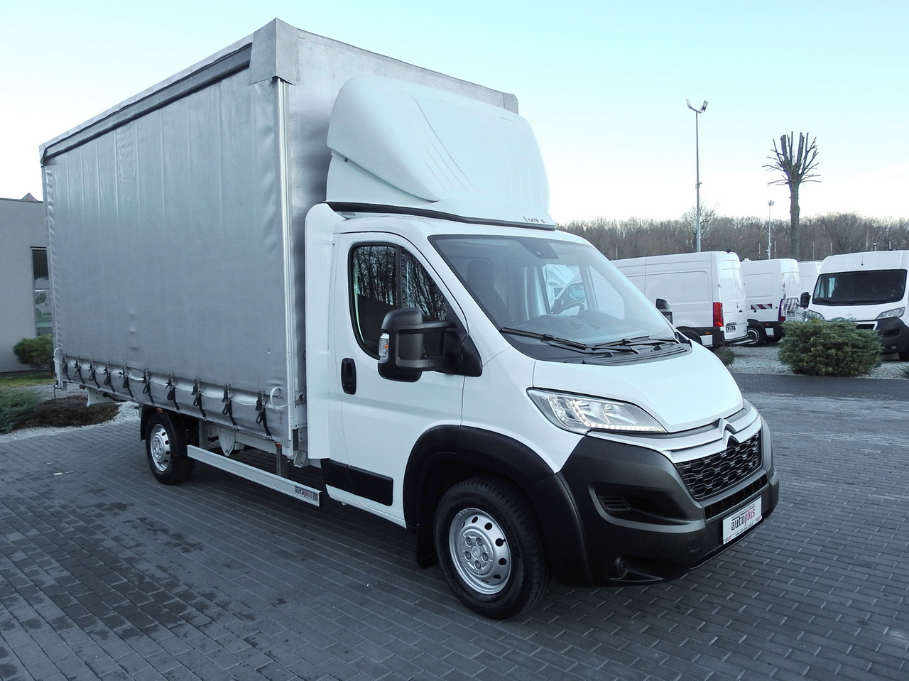 CITROEN JUMPER TARPAULIN 10 PALLETS CRUISE CONTROL AIR CONDITIONING LED LIGHTS PNEUMATICS 165HP - Тентованный фургон: фото 4 CITROEN JUMPER TARPAULIN 10 PALLETS CRUISE CONTROL AIR CONDITIONING LED LIGHTS PNEUMATICS 165HP - Тентованный фургон: фото 4