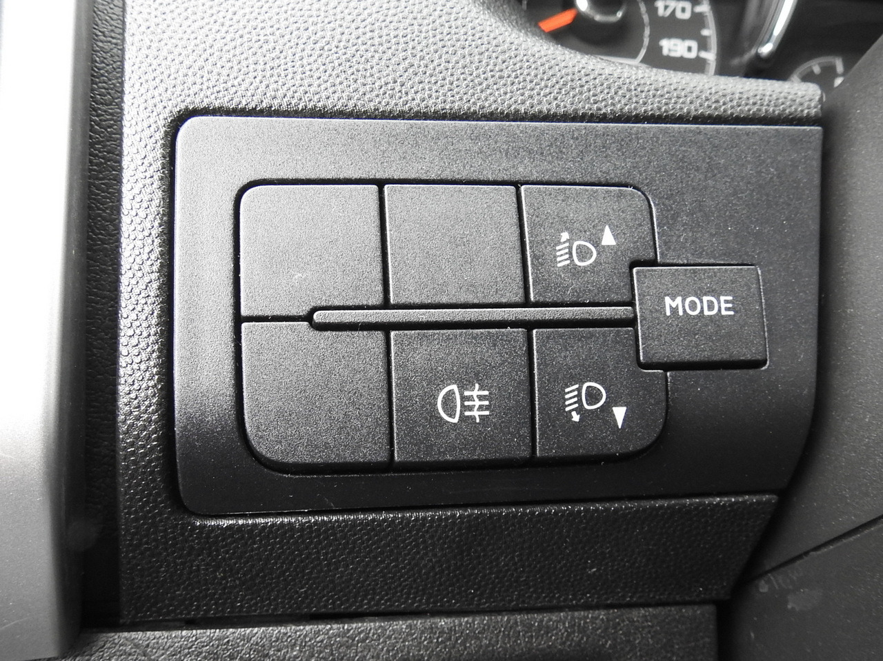 Фургон с закрытым кузовом FIAT DUCATO BOX LIFT 8 PALLETS CRUISE CONTROL NAVIGATION AIR CONDITIONING LED LIGHTS  130HP: фото 31