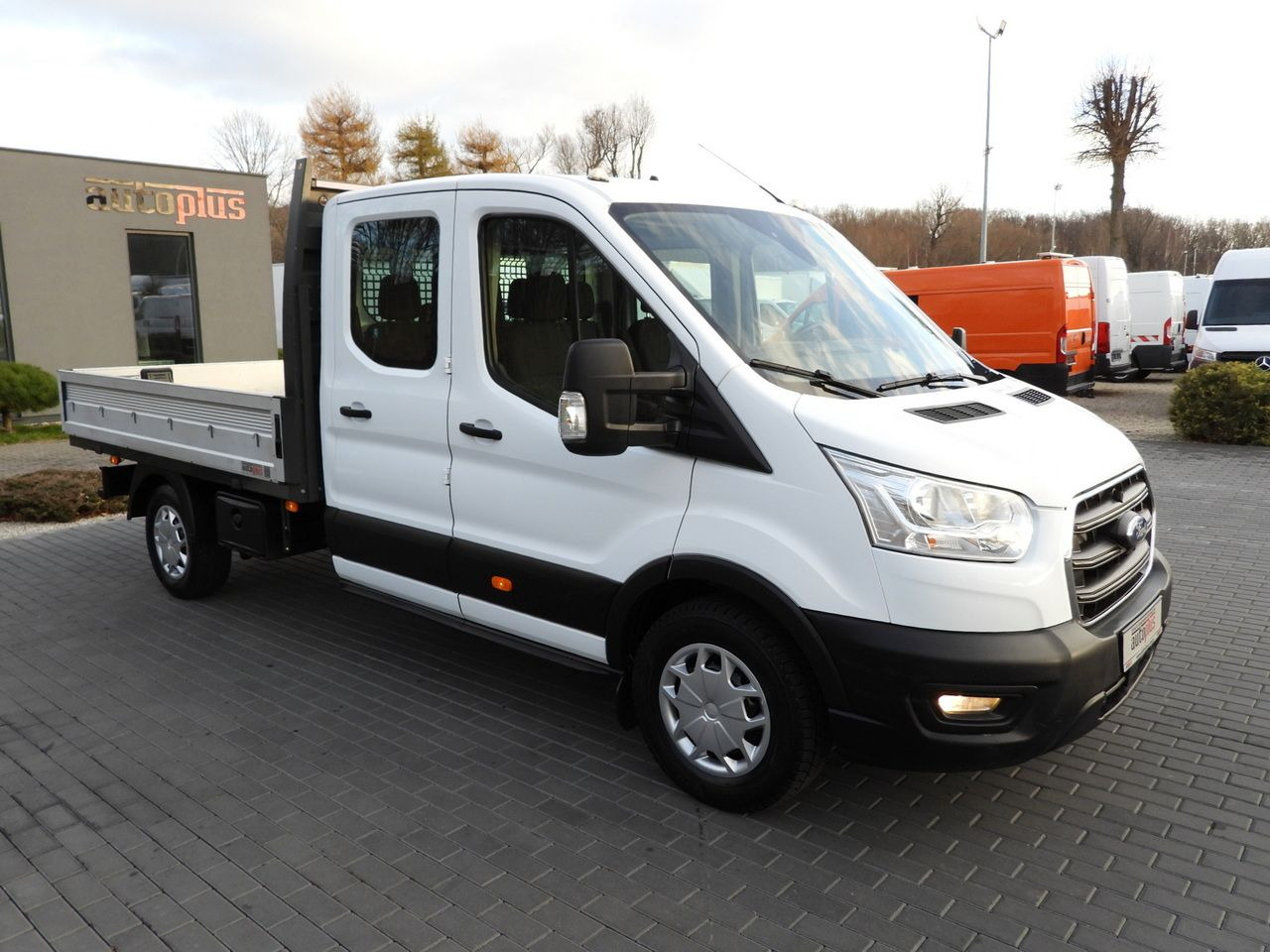 FORD TRANSIT 4x4 STAKE BODY DOUBLE CABIN DOKA 6 SEATS CRUISE CONTROL LED LIGHTS AIR CONDITIONING 170HP - Грузопассажирский фургон: фото 4 FORD TRANSIT 4x4 STAKE BODY DOUBLE CABIN DOKA 6 SEATS CRUISE CONTROL LED LIGHTS AIR CONDITIONING 170HP - Грузопассажирский фургон: фото 4