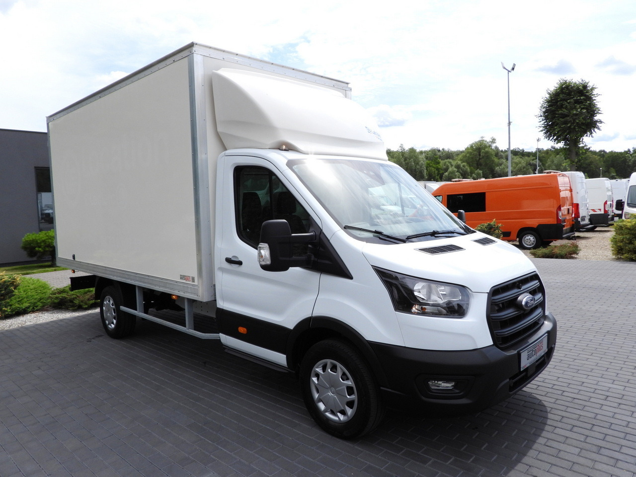 FORD TRANSIT BOX 8 PALLETS CRUISE CONTROL AIR CONDITIONING  130HP - Фургон-рефрижератор: фото 4 FORD TRANSIT BOX 8 PALLETS CRUISE CONTROL AIR CONDITIONING  130HP - Фургон-рефрижератор: фото 4