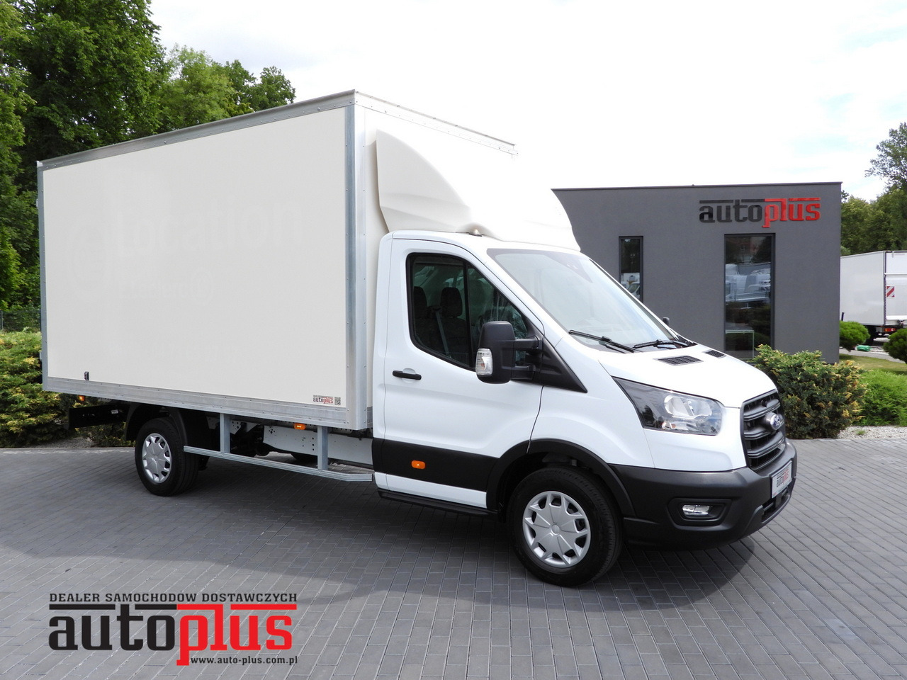 FORD TRANSIT BOX 8 PALLETS CRUISE CONTROL AIR CONDITIONING  130HP - Фургон-рефрижератор: фото 1 FORD TRANSIT BOX 8 PALLETS CRUISE CONTROL AIR CONDITIONING  130HP - Фургон-рефрижератор: фото 1