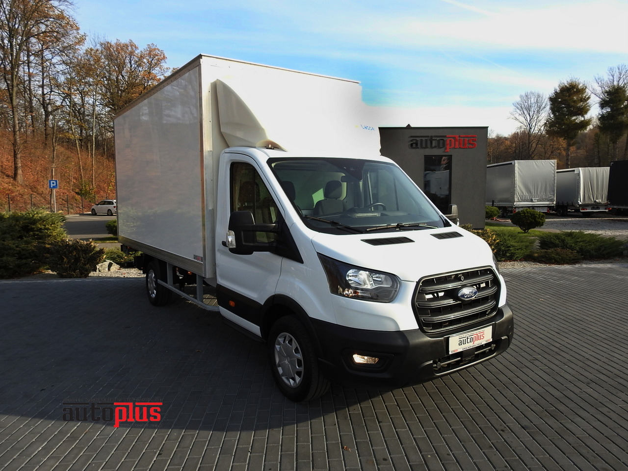 FORD TRANSIT BOX LIFT 8 PALLETS CRUISE CONTROL AIR CONDITIONING 130HP - Фургон с закрытым кузовом: фото 1 FORD TRANSIT BOX LIFT 8 PALLETS CRUISE CONTROL AIR CONDITIONING 130HP - Фургон с закрытым кузовом: фото 1