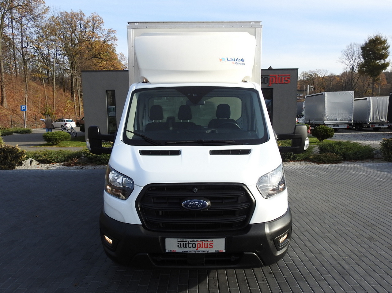 FORD TRANSIT BOX LIFT 8 PALLETS CRUISE CONTROL AIR CONDITIONING 130HP - Фургон с закрытым кузовом: фото 5 FORD TRANSIT BOX LIFT 8 PALLETS CRUISE CONTROL AIR CONDITIONING 130HP - Фургон с закрытым кузовом: фото 5