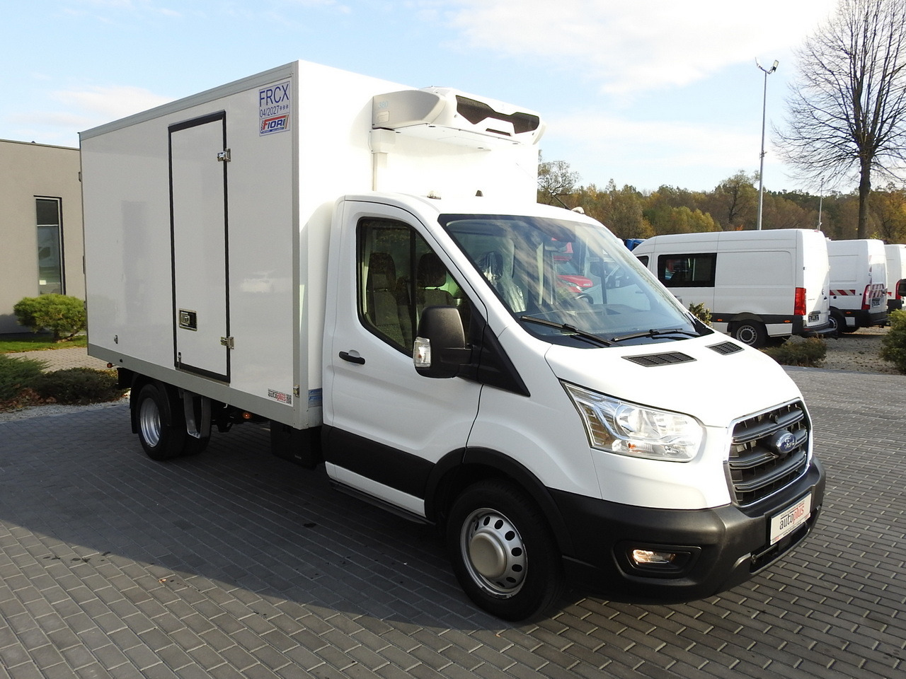 FORD TRANSIT REGRIGERATOR BOX -10*C POWER SUPPLY 230V CRUISE CONTROL AIR CONDITIONING LED LIGHTS PNEUMATICS TWIN WHEELS 130HP - Фургон-рефрижератор: фото 4 FORD TRANSIT REGRIGERATOR BOX -10*C POWER SUPPLY 230V CRUISE CONTROL AIR CONDITIONING LED LIGHTS PNEUMATICS TWIN WHEELS 130HP - Фургон-рефрижератор: фото 4