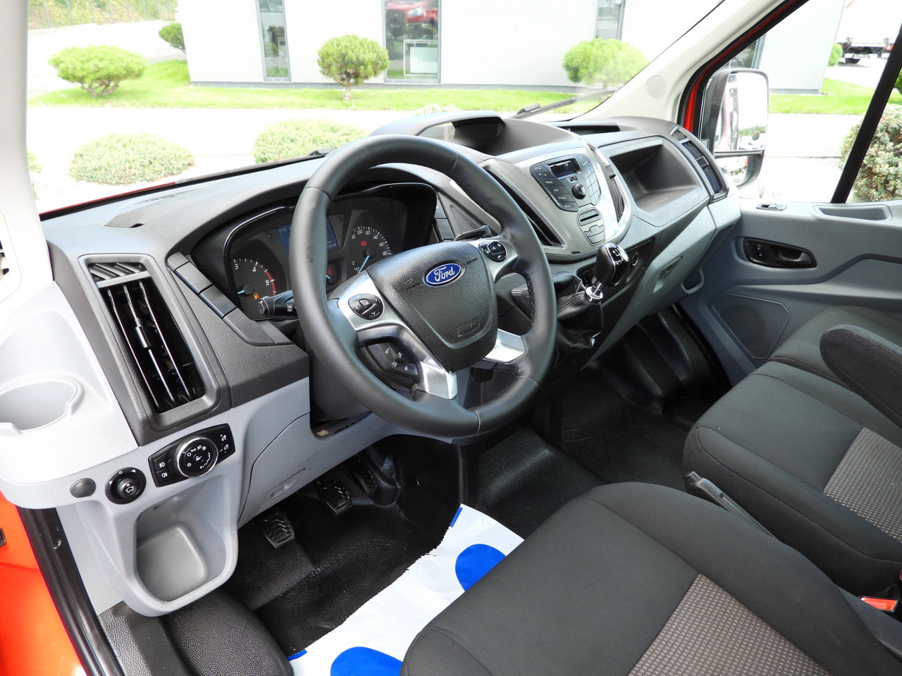 FORD TRANSIT TIPPER CRUISE CONTROL LED LIGHTS TWIN WHEELS AIR CONDITIONING  170HP - Малотоннажный самосвал: фото 2 FORD TRANSIT TIPPER CRUISE CONTROL LED LIGHTS TWIN WHEELS AIR CONDITIONING  170HP - Малотоннажный самосвал: фото 2