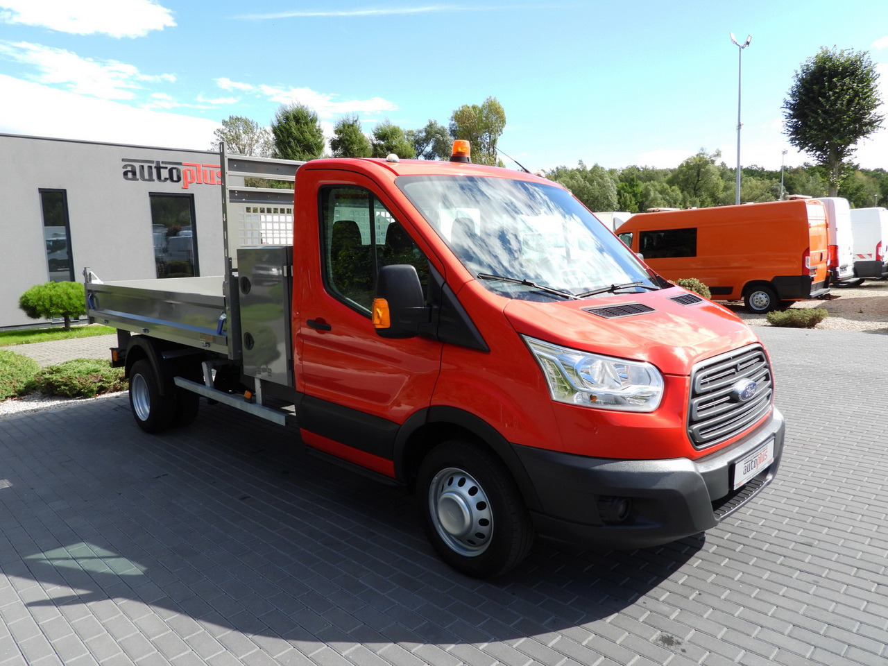 FORD TRANSIT TIPPER CRUISE CONTROL LED LIGHTS TWIN WHEELS AIR CONDITIONING  170HP - Малотоннажный самосвал: фото 4 FORD TRANSIT TIPPER CRUISE CONTROL LED LIGHTS TWIN WHEELS AIR CONDITIONING  170HP - Малотоннажный самосвал: фото 4
