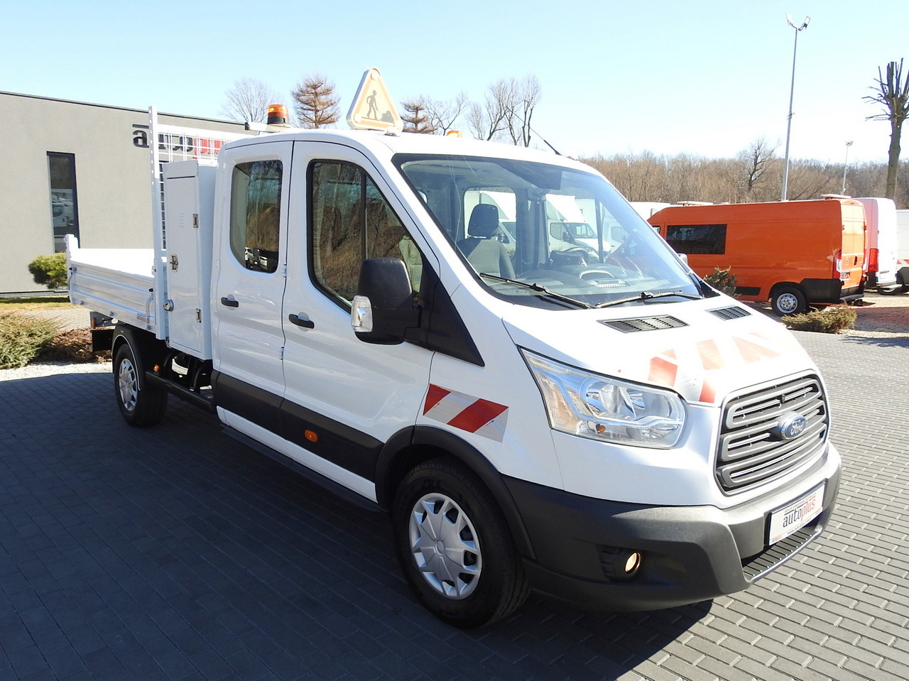 FORD TRANSIT  TIPPER DOUBLE CABIN DOKA 6 SEATS CRUISE CONTROL AIR CONDITIONING  130HP - Малотоннажный самосвал: фото 4 FORD TRANSIT  TIPPER DOUBLE CABIN DOKA 6 SEATS CRUISE CONTROL AIR CONDITIONING  130HP - Малотоннажный самосвал: фото 4