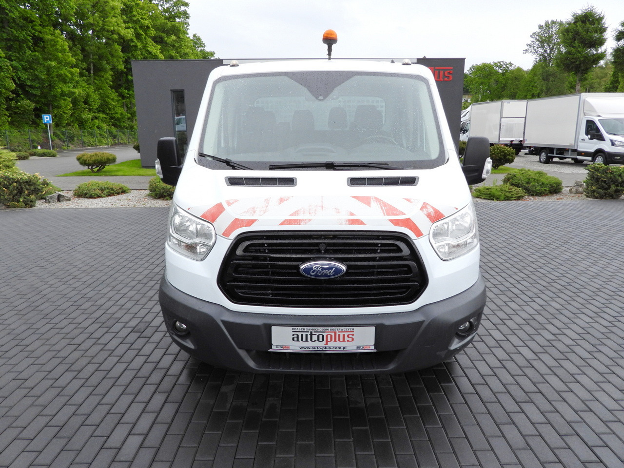 FORD TRANSIT TIPPER DOUBLE CABIN DOKA 6 SEATS CRUISE CONTROL AIR CONDITIONING TWIN WHEELS  170HP - Малотоннажный самосвал: фото 5 FORD TRANSIT TIPPER DOUBLE CABIN DOKA 6 SEATS CRUISE CONTROL AIR CONDITIONING TWIN WHEELS  170HP - Малотоннажный самосвал: фото 5