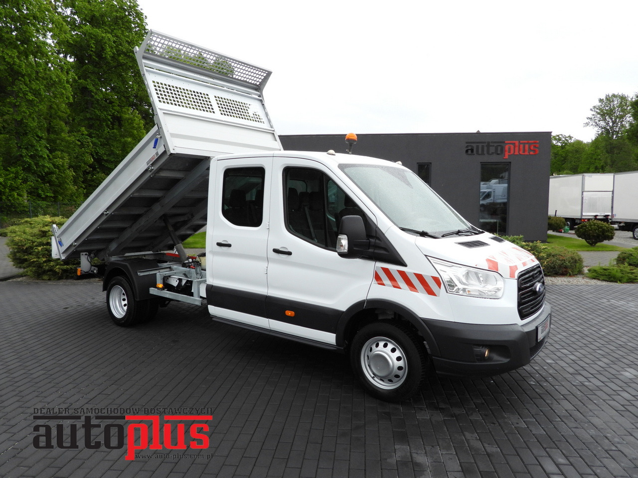 FORD TRANSIT TIPPER DOUBLE CABIN DOKA 6 SEATS CRUISE CONTROL AIR CONDITIONING TWIN WHEELS  170HP - Малотоннажный самосвал: фото 1 FORD TRANSIT TIPPER DOUBLE CABIN DOKA 6 SEATS CRUISE CONTROL AIR CONDITIONING TWIN WHEELS  170HP - Малотоннажный самосвал: фото 1
