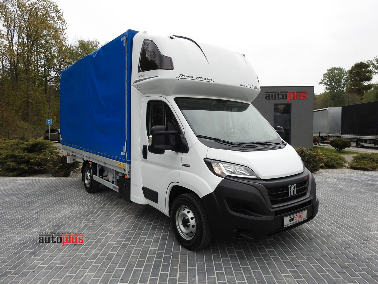 Fiat DUCATO PRITSCHE PLANE 10 PALETTEN WEBASTO A/C - Тентованный фургон: фото 1 Fiat DUCATO PRITSCHE PLANE 10 PALETTEN WEBASTO A/C - Тентованный фургон: фото 1