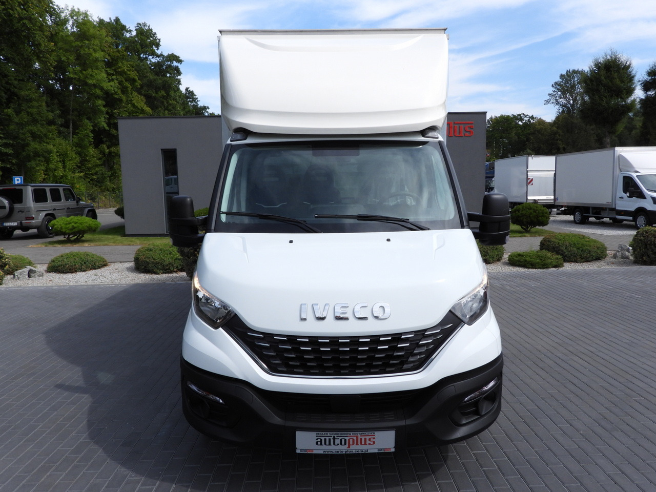 IVECO DAILY 35C16 BOX LIFT 8 PALLETS CRUISE CONTROL AUTOMATIC TRANSMISSION HI-MATIC TWIN WHEELS AIR CONDITIONING 160HP - Фургон с закрытым кузовом: фото 5 IVECO DAILY 35C16 BOX LIFT 8 PALLETS CRUISE CONTROL AUTOMATIC TRANSMISSION HI-MATIC TWIN WHEELS AIR CONDITIONING 160HP - Фургон с закрытым кузовом: фото 5
