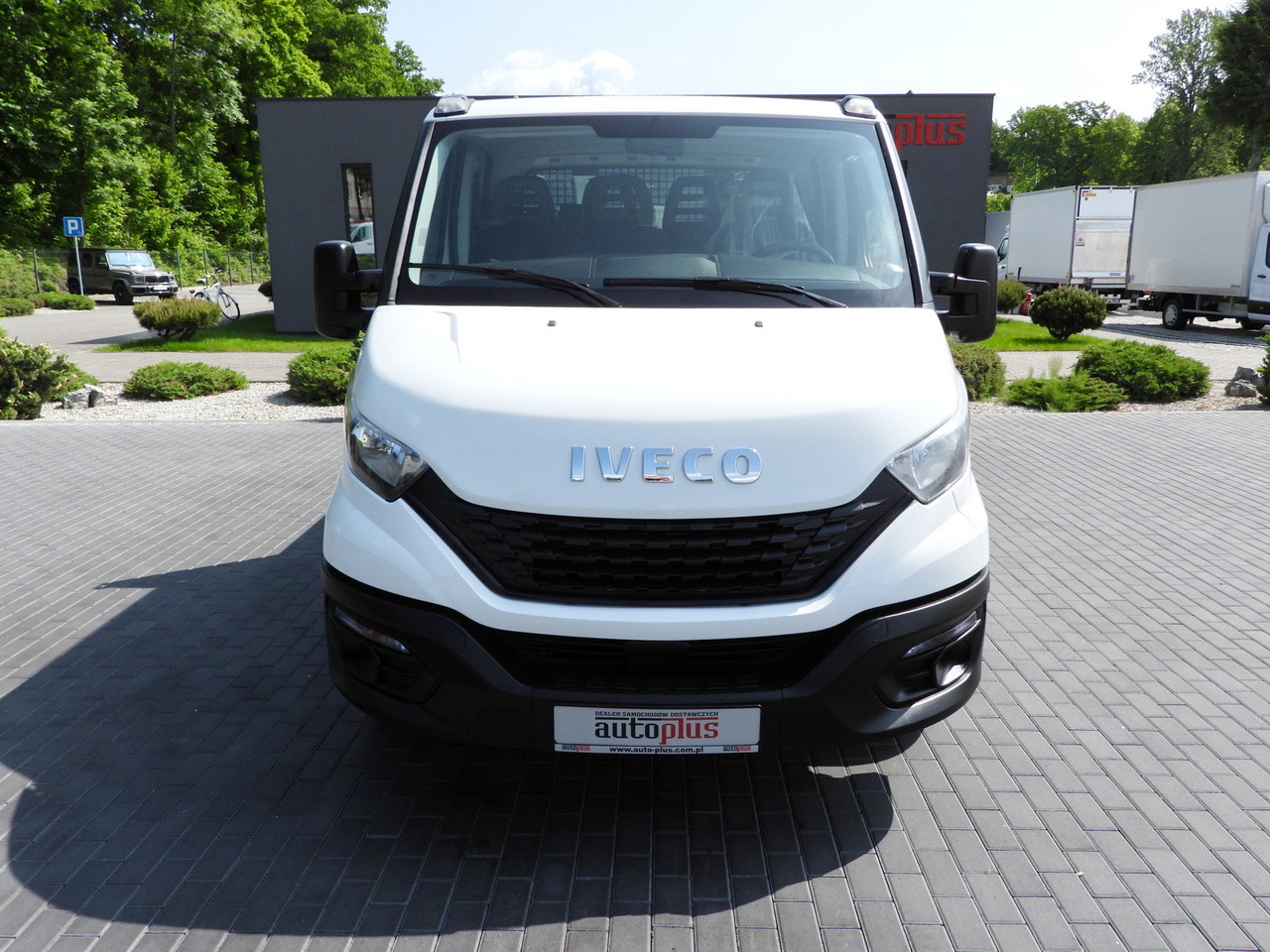 IVECO DAILY 35S12 STAKE BODY DOUBLE CABIN DOKA 7 SEATS AIR CONDITIONING  120HP - Грузопассажирский фургон: фото 5 IVECO DAILY 35S12 STAKE BODY DOUBLE CABIN DOKA 7 SEATS AIR CONDITIONING  120HP - Грузопассажирский фургон: фото 5