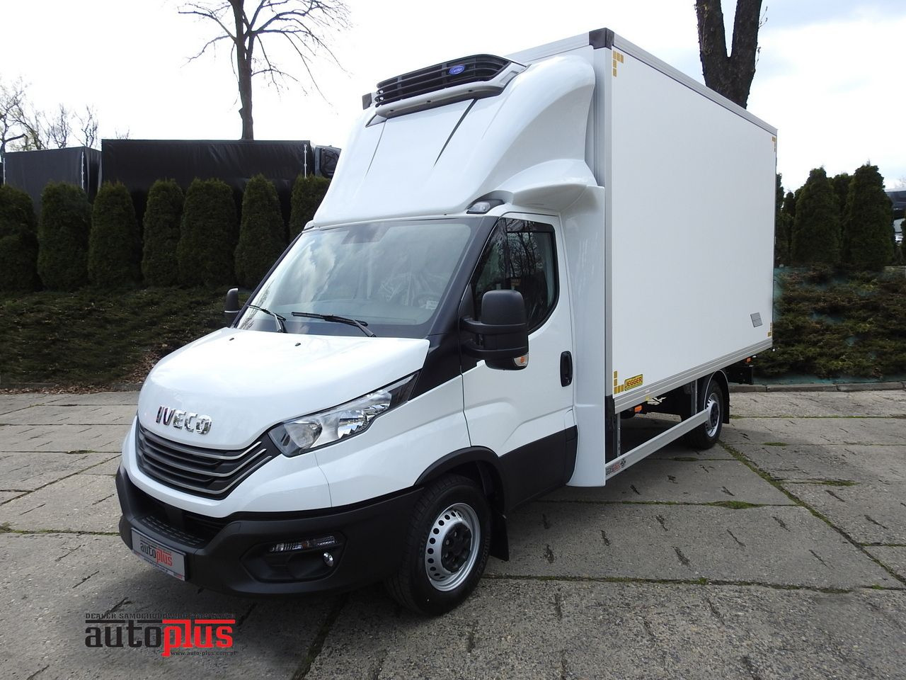 IVECO DAILY 35S16 NEW REGRIGERATOR BOX -10*C 8 PALLETS HEATING FUNCTION POWER SUPPLY 230V CRUISE CONTROL AIR CONDITIONING 160HP - Фургон-рефрижератор: фото 1 IVECO DAILY 35S16 NEW REGRIGERATOR BOX -10*C 8 PALLETS HEATING FUNCTION POWER SUPPLY 230V CRUISE CONTROL AIR CONDITIONING 160HP - Фургон-рефрижератор: фото 1