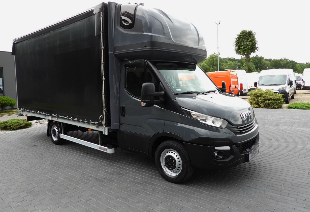 IVECO DAILY 35S18 TARPAULIN 10 PALLETS WEBASTO CRUISE CONTROL PNEUMATICS AUTOMATIC TRANSMISSION HI-MATIC AIR CONDITIONING 180HP - Тентованный фургон: фото 4 IVECO DAILY 35S18 TARPAULIN 10 PALLETS WEBASTO CRUISE CONTROL PNEUMATICS AUTOMATIC TRANSMISSION HI-MATIC AIR CONDITIONING 180HP - Тентованный фургон: фото 4