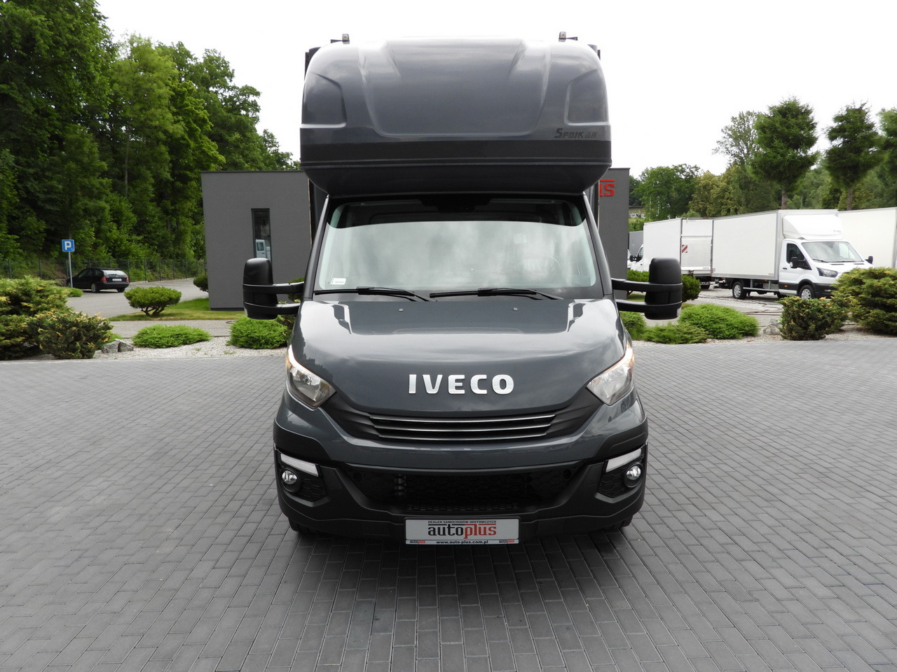 IVECO DAILY 35S18 TARPAULIN 10 PALLETS WEBASTO CRUISE CONTROL PNEUMATICS AUTOMATIC TRANSMISSION HI-MATIC AIR CONDITIONING 180HP - Тентованный фургон: фото 5 IVECO DAILY 35S18 TARPAULIN 10 PALLETS WEBASTO CRUISE CONTROL PNEUMATICS AUTOMATIC TRANSMISSION HI-MATIC AIR CONDITIONING 180HP - Тентованный фургон: фото 5