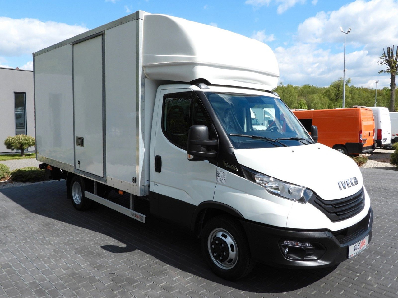 Iveco DAILY 35C16 KOFFER AUFZUG 8 PALETTEN TEMPOMAT - Фургон с закрытым кузовом: фото 4 Iveco DAILY 35C16 KOFFER AUFZUG 8 PALETTEN TEMPOMAT - Фургон с закрытым кузовом: фото 4