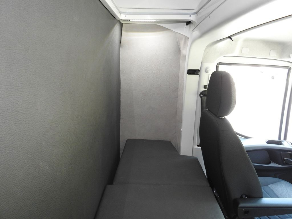 Iveco DAILY 35S18 NEUE PRITSCHE PLANE 8 PALETTEN  A/C  в лизинг Iveco DAILY 35S18 NEUE PRITSCHE PLANE 8 PALETTEN  A/C: фото 27