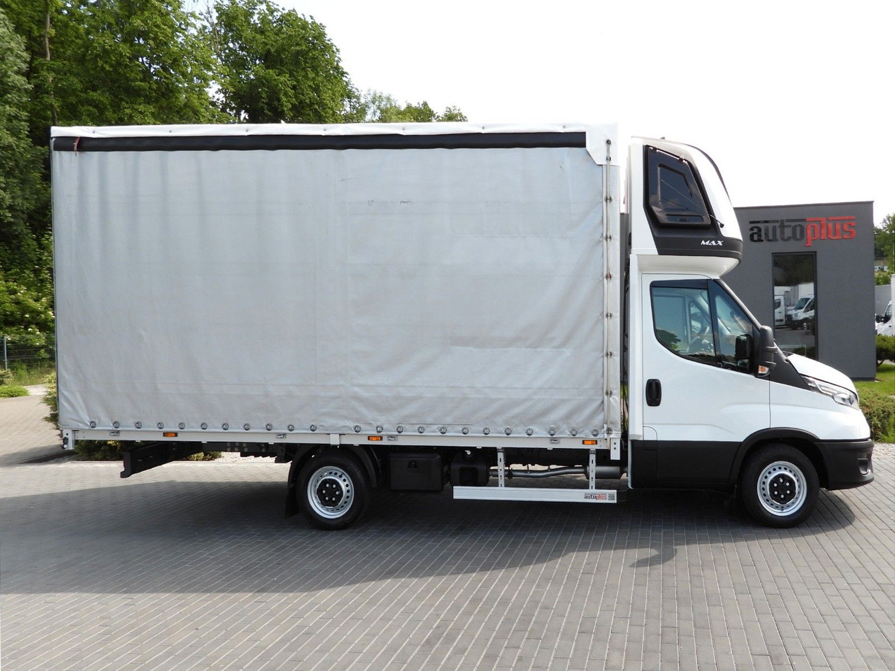 Iveco DAILY 35S18 PRITSCHE PLANE 10 PALETTEN TEMPOMAT в лизинг Iveco DAILY 35S18 PRITSCHE PLANE 10 PALETTEN TEMPOMAT: фото 7