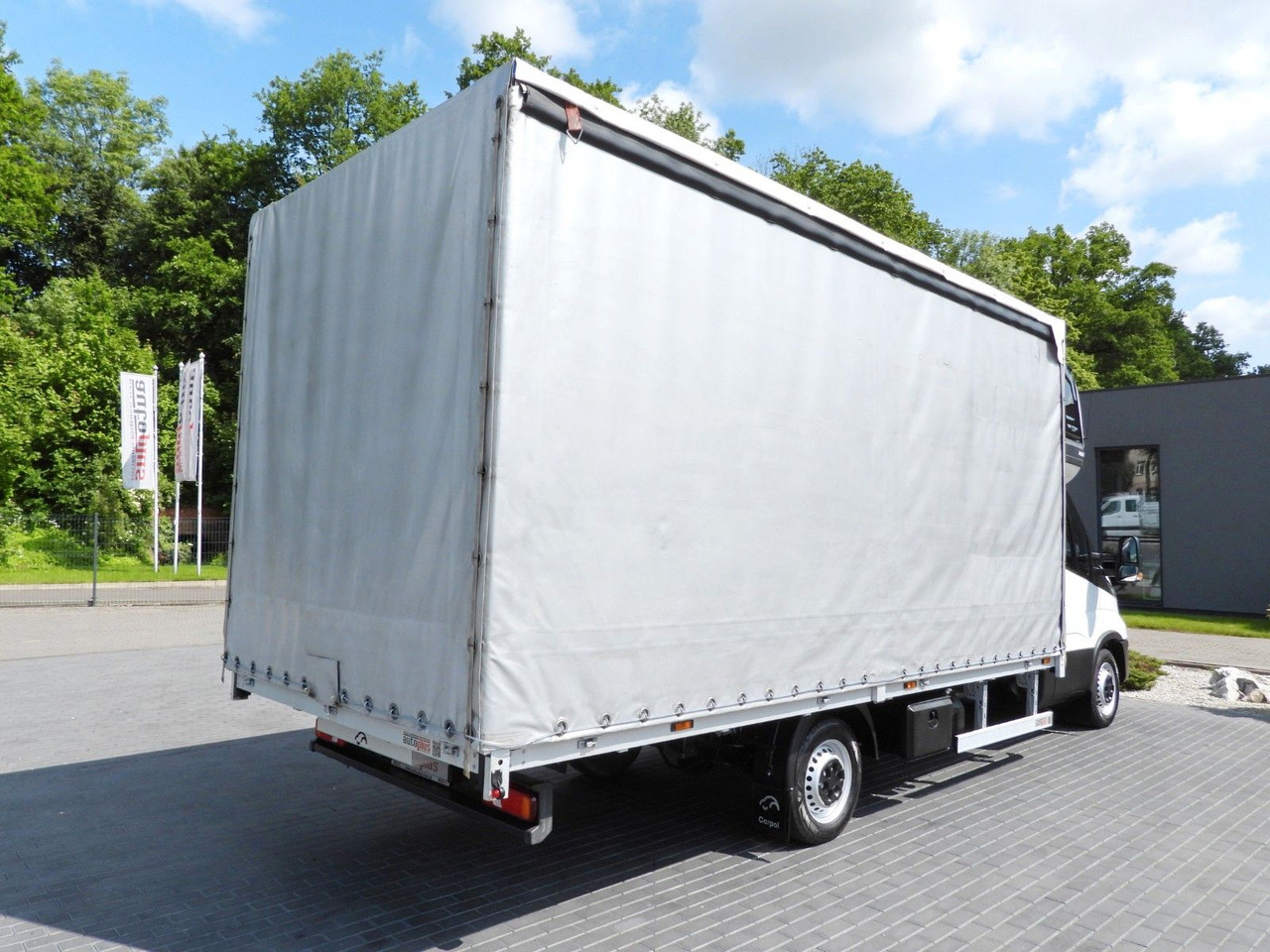 Iveco DAILY 35S18 PRITSCHE PLANE 10 PALETTEN TEMPOMAT в лизинг Iveco DAILY 35S18 PRITSCHE PLANE 10 PALETTEN TEMPOMAT: фото 13
