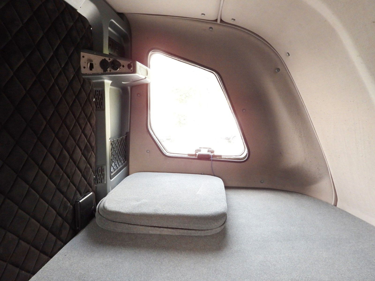 Iveco DAILY 35S18 PRITSCHE PLANE 10 PALETTEN TEMPOMAT в лизинг Iveco DAILY 35S18 PRITSCHE PLANE 10 PALETTEN TEMPOMAT: фото 30
