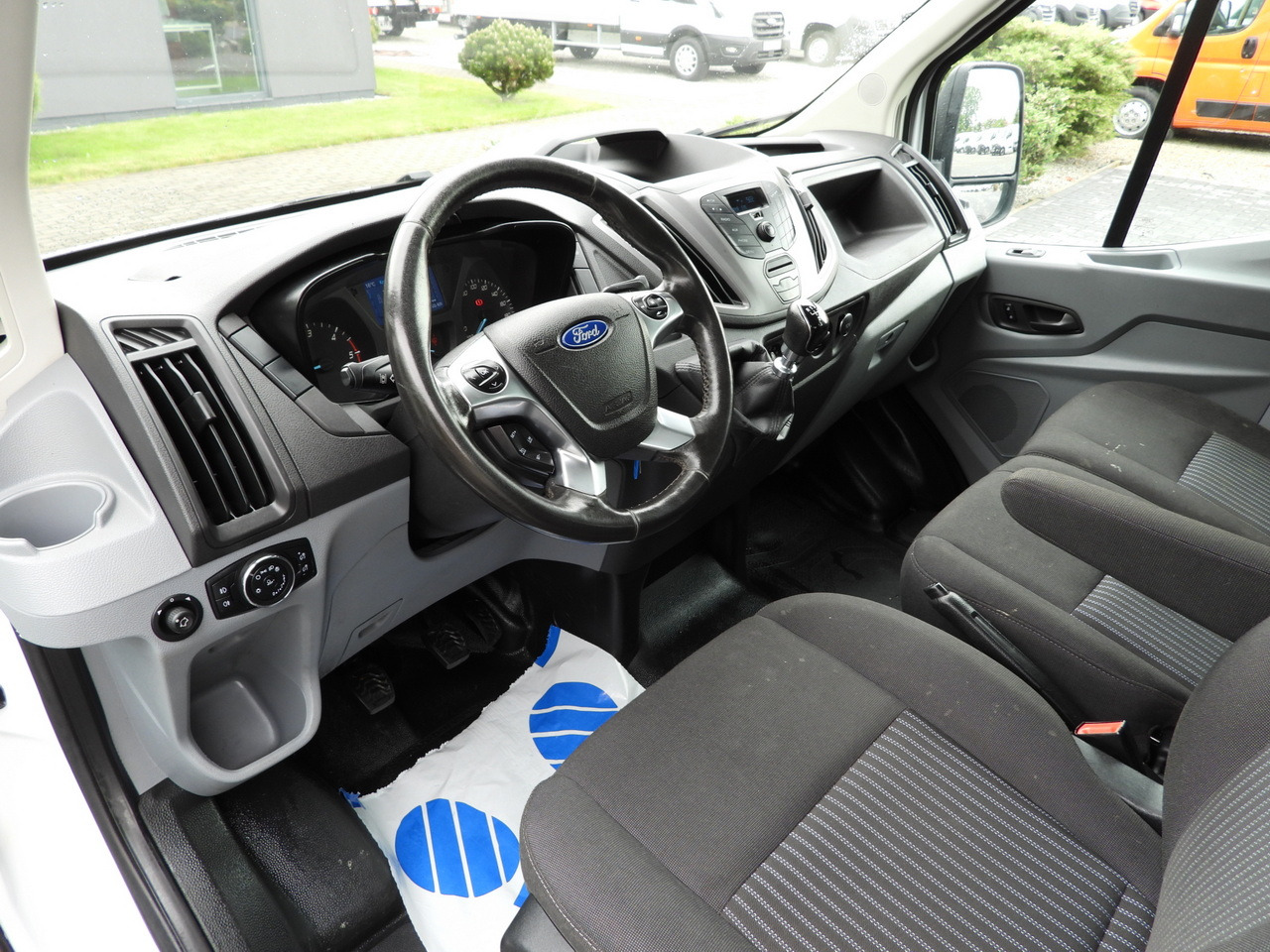 FORD TRANSIT TIPPER DOUBLE CABIN DOKA 6 SEATS CRUISE CONTROL AIR CONDITIONING TWIN WHEELS 170HP - Коммерческий автомобиль: фото 2 FORD TRANSIT TIPPER DOUBLE CABIN DOKA 6 SEATS CRUISE CONTROL AIR CONDITIONING TWIN WHEELS 170HP - Коммерческий автомобиль: фото 2