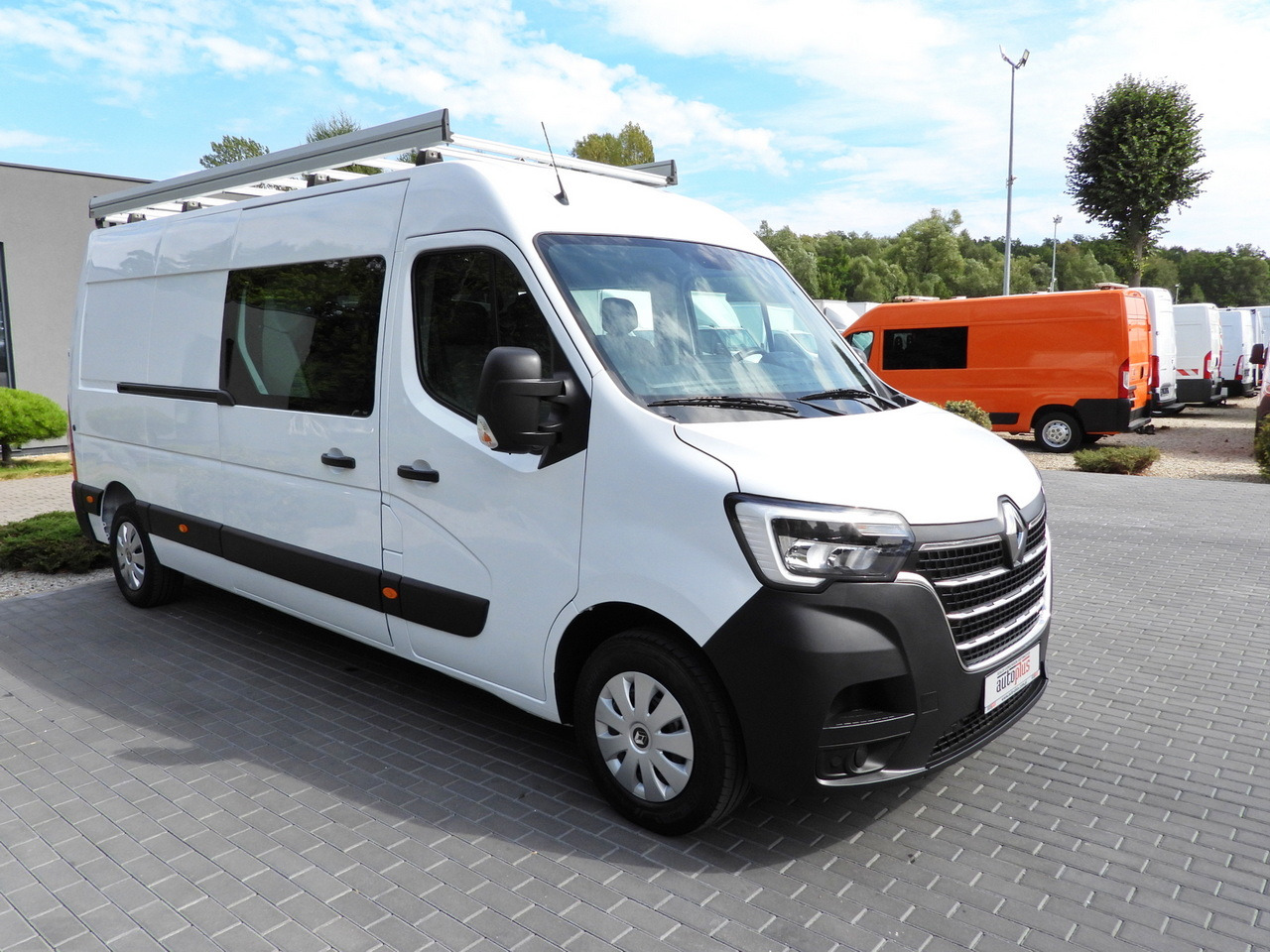 RENAULT MASTER BOX DELIVERY VAN 7 SEATS CRUISE CONTROL NAVIGATION LED LIGHTS AIR CONDITIONING 135HP - Коммерческий автомобиль: фото 4 RENAULT MASTER BOX DELIVERY VAN 7 SEATS CRUISE CONTROL NAVIGATION LED LIGHTS AIR CONDITIONING 135HP - Коммерческий автомобиль: фото 4