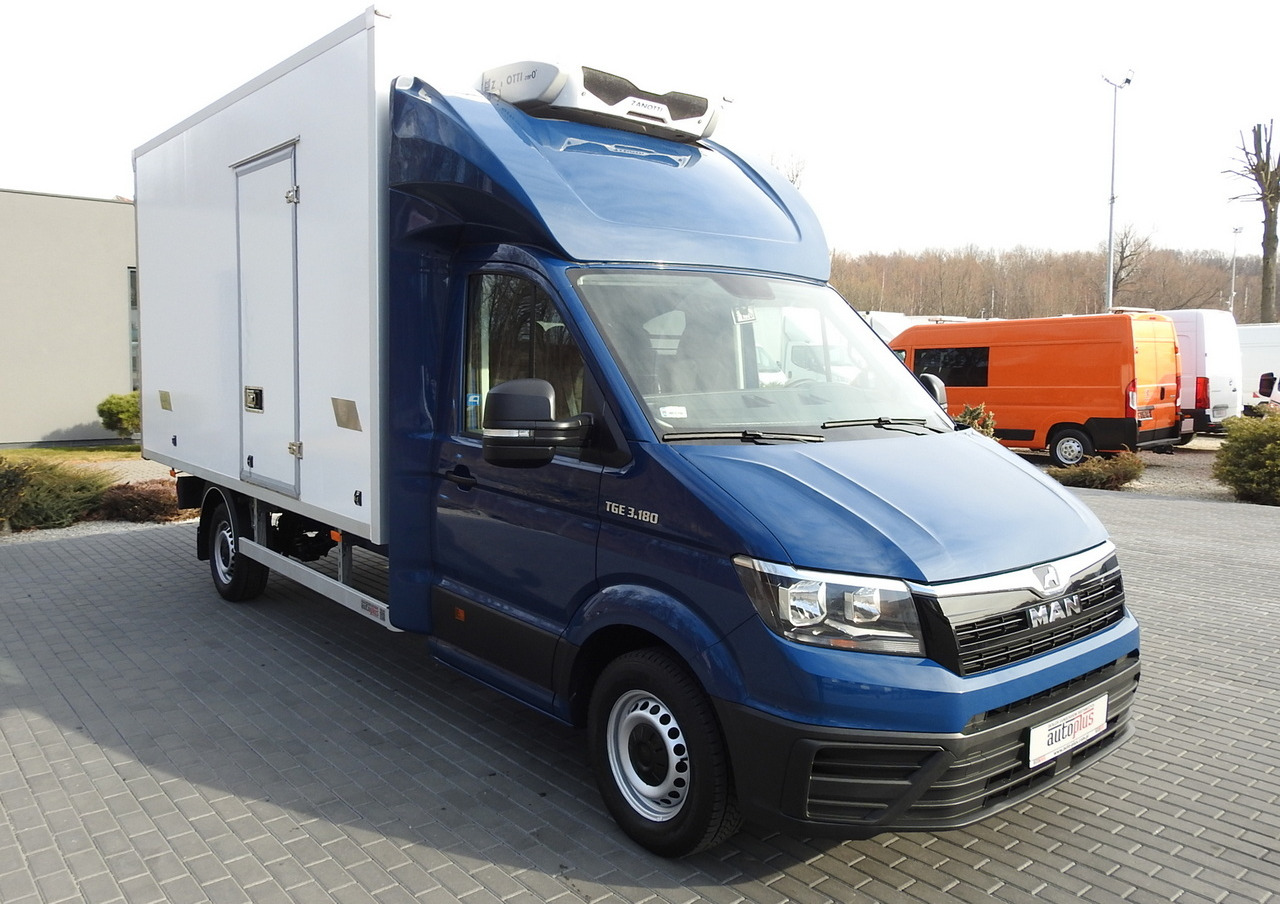 MAN TGE 3.180 REGRIGERATOR BOX -5*C 8 PALLETS HEATING FUNCTION CRUISE CONTROL PNEUMATICS AIR CONDITIONING 180HP - Фургон-рефрижератор: фото 4 MAN TGE 3.180 REGRIGERATOR BOX -5*C 8 PALLETS HEATING FUNCTION CRUISE CONTROL PNEUMATICS AIR CONDITIONING 180HP - Фургон-рефрижератор: фото 4