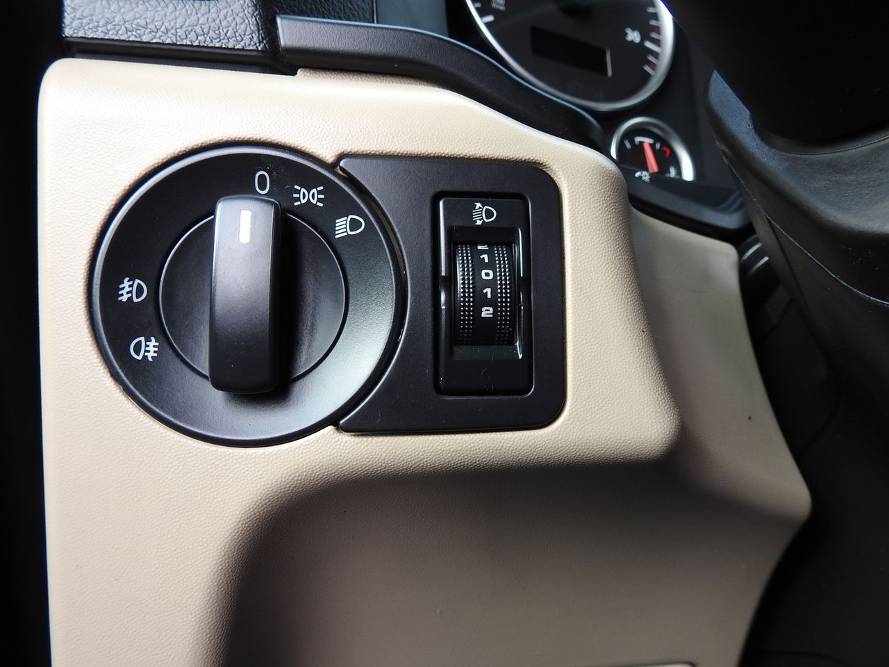 Фургон с закрытым кузовом MAN TGL 12.220 BOX LIFT 18 PALLETS CRUISE CONTROLAIR CONDITIONING PNEUMATICS AUTOMATIC TWIN WHEELS  220HP: фото 34