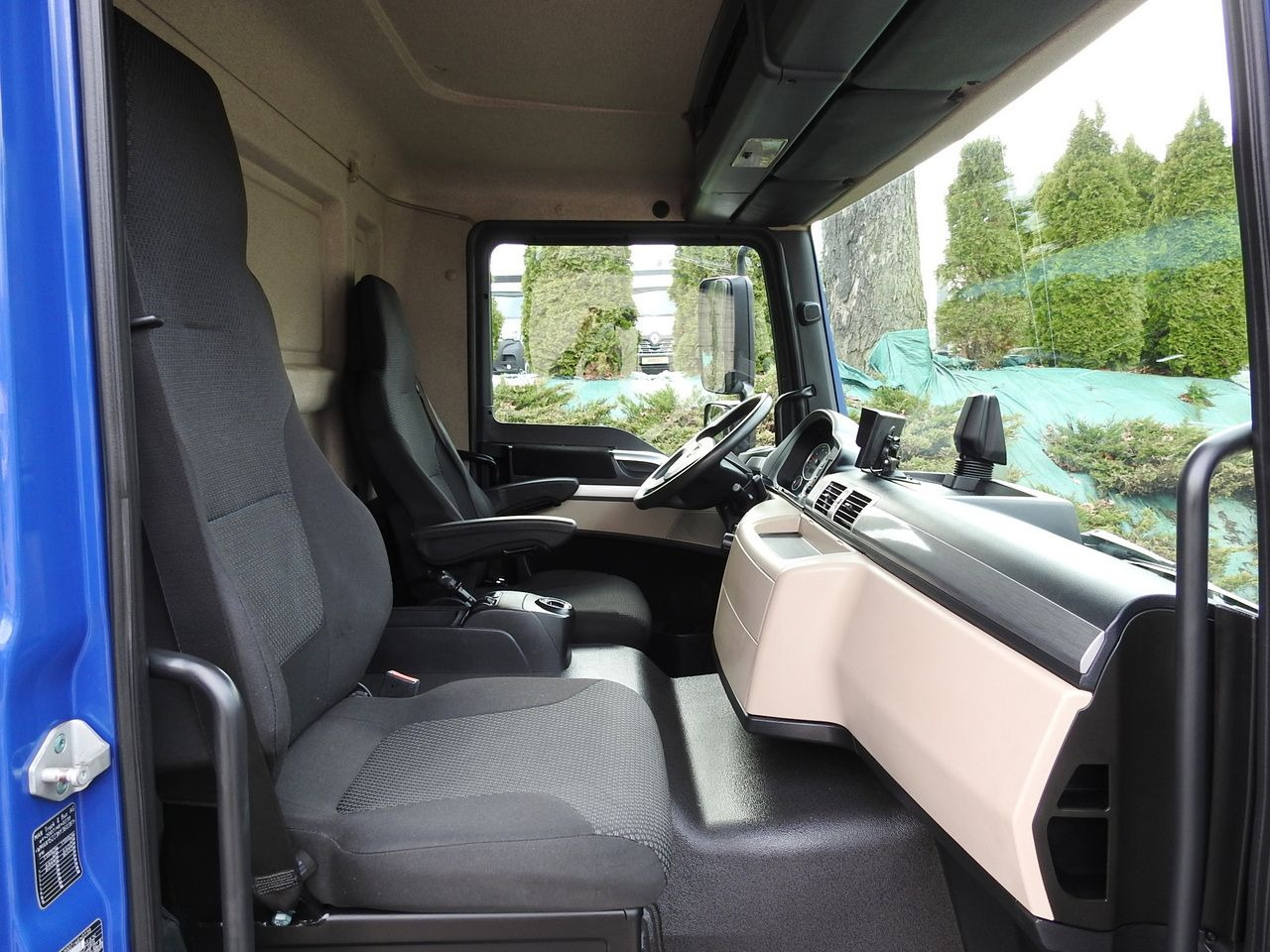 Фургон с закрытым кузовом MAN TGL 12.220 BOX LIFT 18 PALLETS CRUISE CONTROLAIR CONDITIONING PNEUMATICS AUTOMATIC TWIN WHEELS  220HP: фото 43