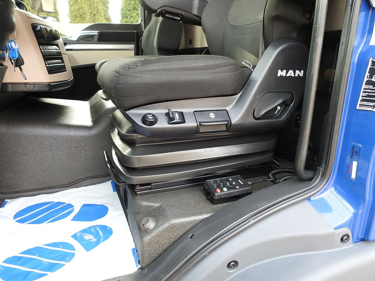 Фургон с закрытым кузовом MAN TGL 12.220 BOX LIFT 18 PALLETS CRUISE CONTROLAIR CONDITIONING PNEUMATICS AUTOMATIC TWIN WHEELS  220HP: фото 31