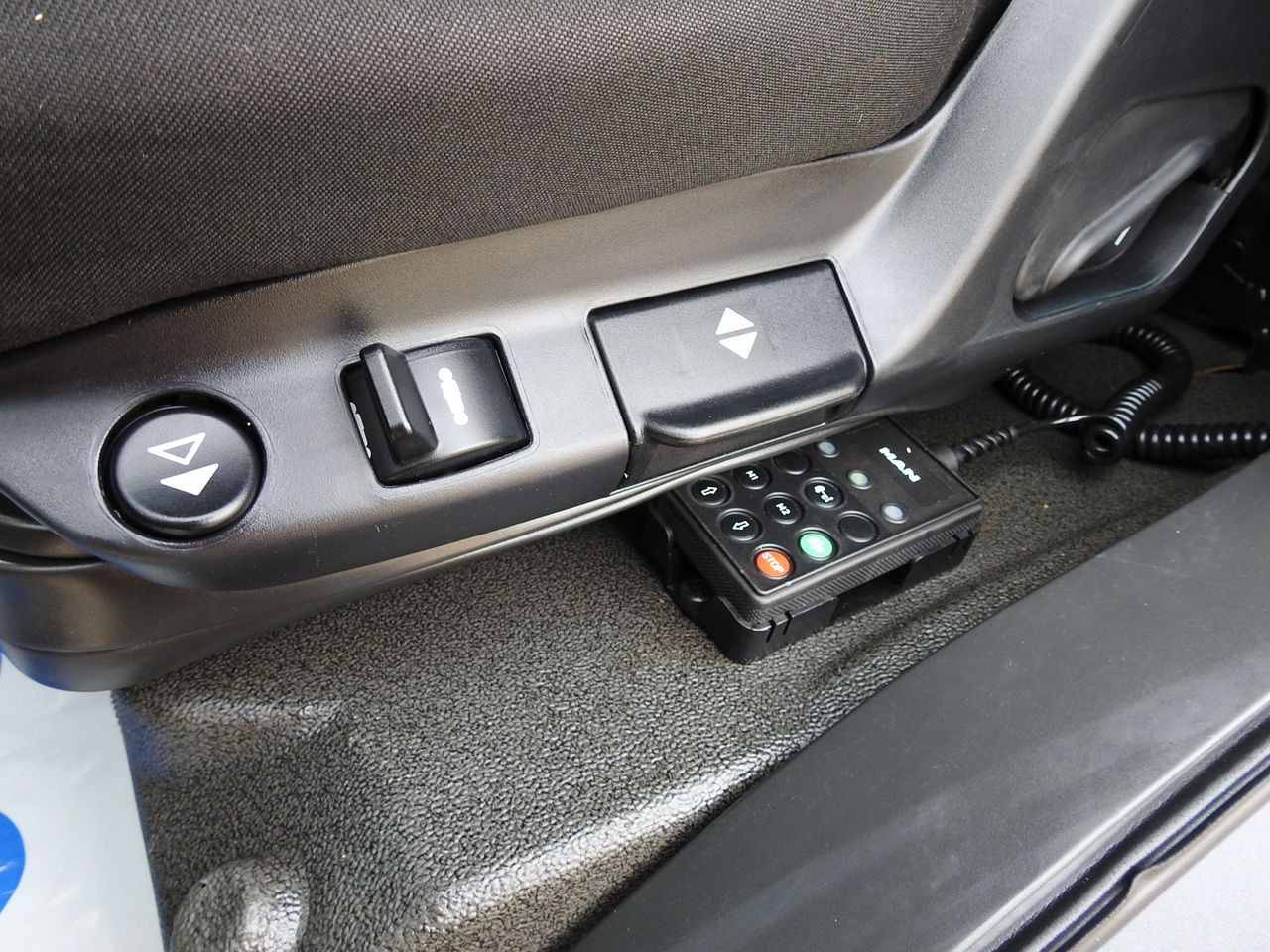 Фургон с закрытым кузовом MAN TGL 12.220 BOX LIFT 18 PALLETS CRUISE CONTROLAIR CONDITIONING PNEUMATICS AUTOMATIC TWIN WHEELS  220HP: фото 32