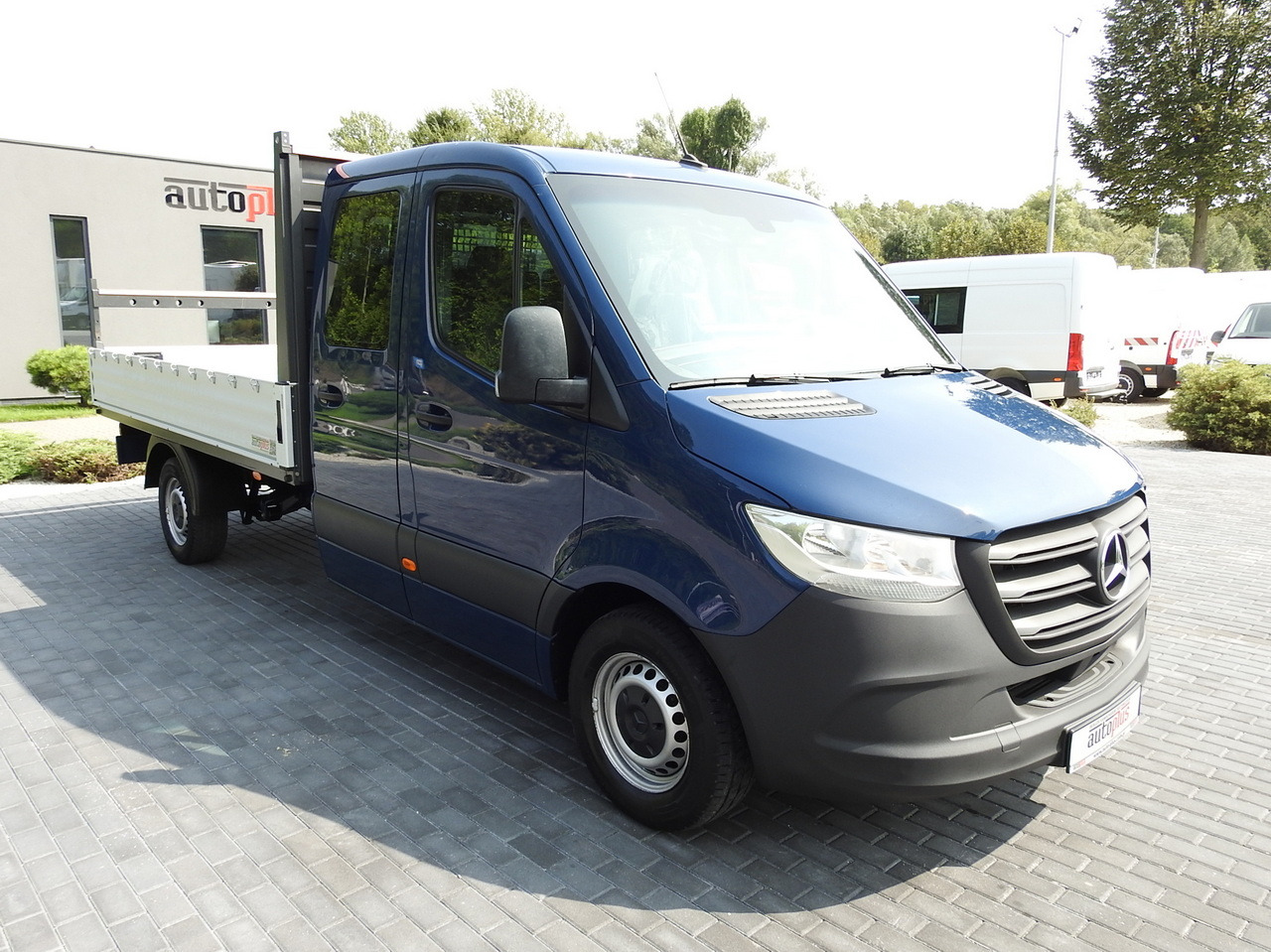 MERCEDES SPRINTER 316 STAKE BODY DOUBLE CABIN DOKA 7 SEATS AIR CONDITIONING 160HP - Малотоннажный бортовой грузовик: фото 4 MERCEDES SPRINTER 316 STAKE BODY DOUBLE CABIN DOKA 7 SEATS AIR CONDITIONING 160HP - Малотоннажный бортовой грузовик: фото 4