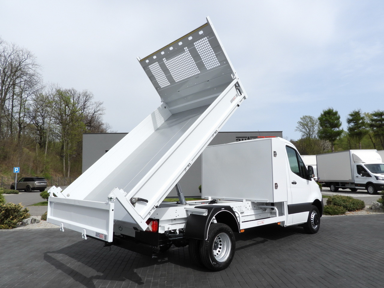 MERCEDES SPRINTER 516 TIPPER CRUISE CONTROL TWIN WHEELS AIR CONDITIONING 160HP - Малотоннажный самосвал: фото 3 MERCEDES SPRINTER 516 TIPPER CRUISE CONTROL TWIN WHEELS AIR CONDITIONING 160HP - Малотоннажный самосвал: фото 3