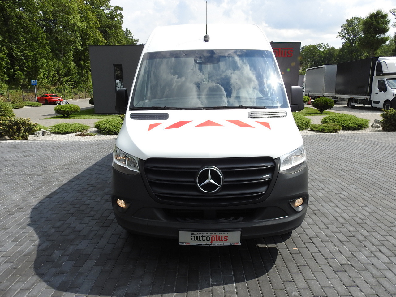 MERCEDES SPRINTER BOX DELIVERY VAN 5 SEATS CRUISE CONTROL NAVIGATION AIR CONDITIONING AUTOMATIC TRANSMISSION 160HP - Цельнометаллический фургон: фото 5 MERCEDES SPRINTER BOX DELIVERY VAN 5 SEATS CRUISE CONTROL NAVIGATION AIR CONDITIONING AUTOMATIC TRANSMISSION 160HP - Цельнометаллический фургон: фото 5