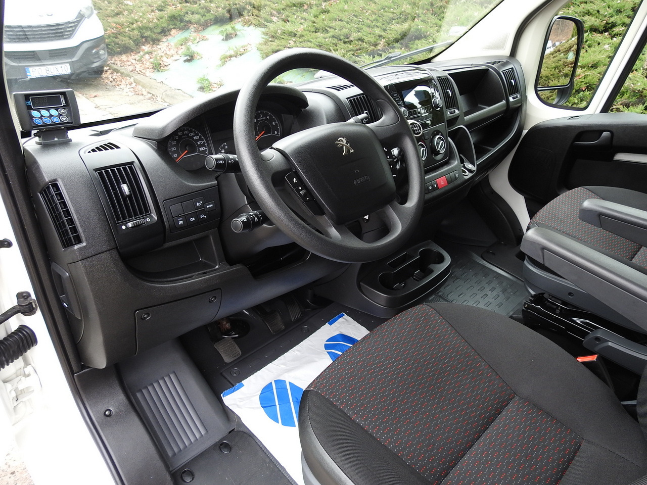 PEUGEOT BOXER REFRIGERATOR VAN -5*C TWO COMPARTMENTS CRUISE CONTROL AIR CONDITIONING 120HP - Фургон-рефрижератор: фото 2 PEUGEOT BOXER REFRIGERATOR VAN -5*C TWO COMPARTMENTS CRUISE CONTROL AIR CONDITIONING 120HP - Фургон-рефрижератор: фото 2