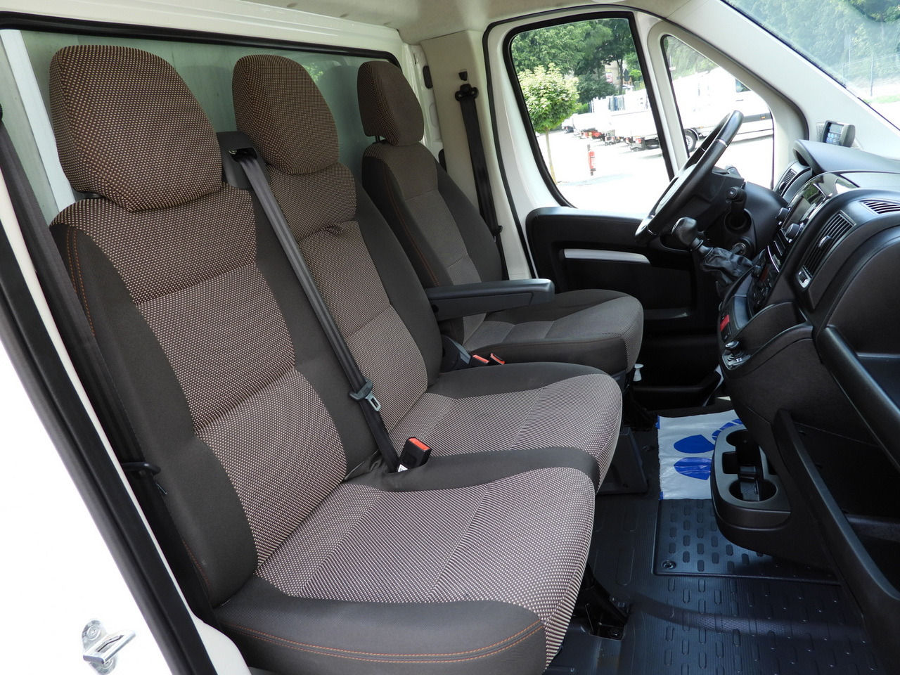 PEUGEOT BOXER REGRIGERATOR BOX 0*C 8 PALLETS CRUISE CONTROL LED LIGHTS AIR CONDITIONING  165HP в лизинг PEUGEOT BOXER REGRIGERATOR BOX 0*C 8 PALLETS CRUISE CONTROL LED LIGHTS AIR CONDITIONING  165HP: фото 46