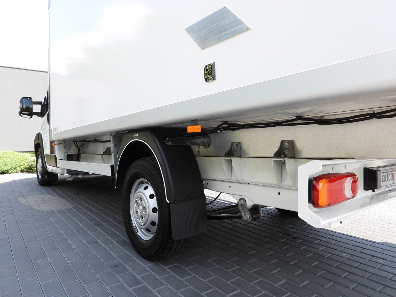 PEUGEOT BOXER REGRIGERATOR BOX 0*C 8 PALLETS CRUISE CONTROL LED LIGHTS AIR CONDITIONING  165HP в лизинг PEUGEOT BOXER REGRIGERATOR BOX 0*C 8 PALLETS CRUISE CONTROL LED LIGHTS AIR CONDITIONING  165HP: фото 17