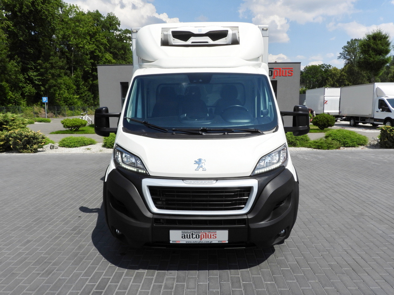 PEUGEOT BOXER REGRIGERATOR BOX 0*C 8 PALLETS CRUISE CONTROL LED LIGHTS AIR CONDITIONING  165HP - Фургон-рефрижератор: фото 5 PEUGEOT BOXER REGRIGERATOR BOX 0*C 8 PALLETS CRUISE CONTROL LED LIGHTS AIR CONDITIONING  165HP - Фургон-рефрижератор: фото 5