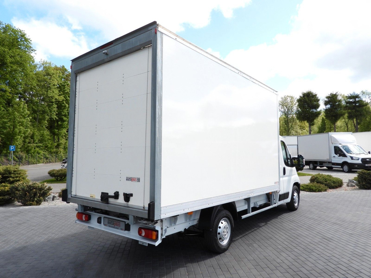 Peugeot BOXER KOFFER 8 PALETTEN TEMPOMAT KLIMAANLAGE Peugeot BOXER KOFFER 8 PALETTEN TEMPOMAT KLIMAANLAGE - Фургон с закрытым кузовом: фото 3 Peugeot BOXER KOFFER 8 PALETTEN TEMPOMAT KLIMAANLAGE Peugeot BOXER KOFFER 8 PALETTEN TEMPOMAT KLIMAANLAGE - Фургон с закрытым кузовом: фото 3