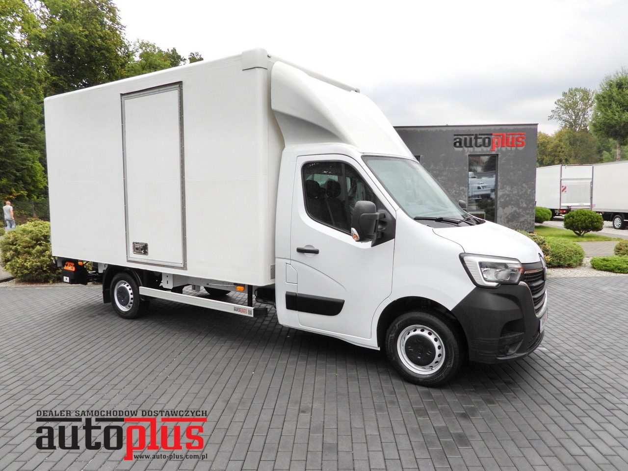 RENAULT MASTER BOX LIFT 8 PALLETS CRUISE CONTROL LED LIGHTS AIR CONDITIONING 145HP - Фургон с закрытым кузовом: фото 1 RENAULT MASTER BOX LIFT 8 PALLETS CRUISE CONTROL LED LIGHTS AIR CONDITIONING 145HP - Фургон с закрытым кузовом: фото 1
